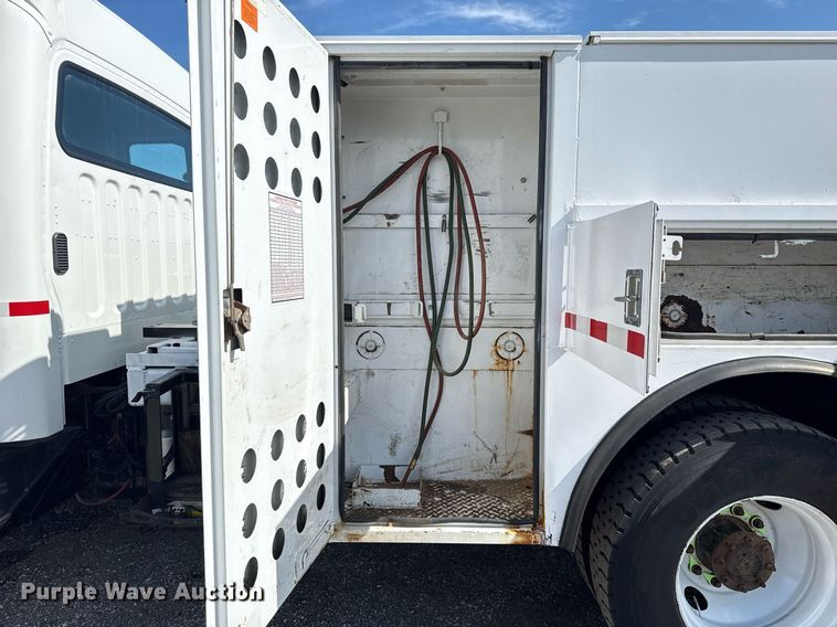 image for item EG5812 2007 Freightliner Business Class M2 Ext. Cab utility / service truck