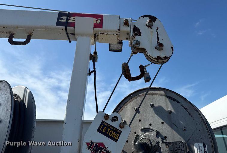 image for item EG5812 2007 Freightliner Business Class M2 Ext. Cab utility / service truck