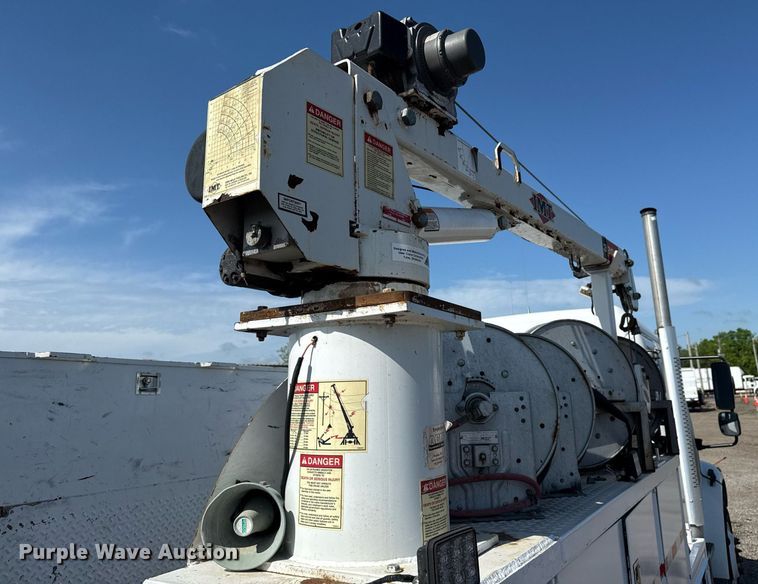 image for item EG5812 2007 Freightliner Business Class M2 Ext. Cab utility / service truck