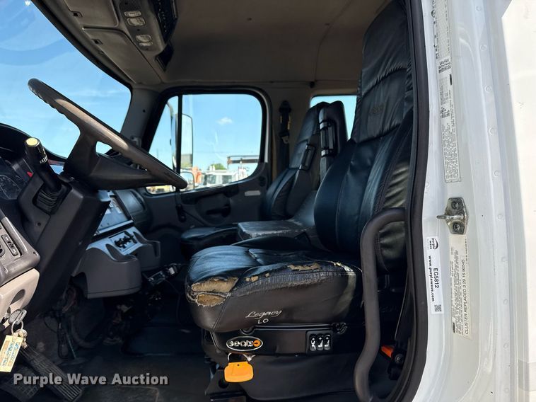 image for item EG5812 2007 Freightliner Business Class M2 Ext. Cab utility / service truck