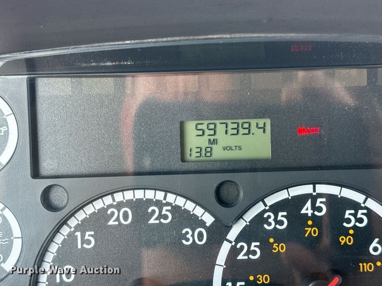 image for item EG5812 2007 Freightliner Business Class M2 Ext. Cab utility / service truck