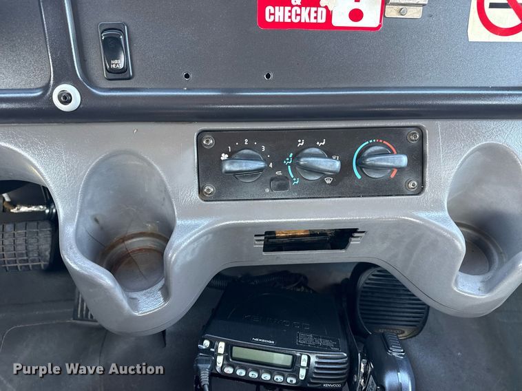 image for item EG5812 2007 Freightliner Business Class M2 Ext. Cab utility / service truck