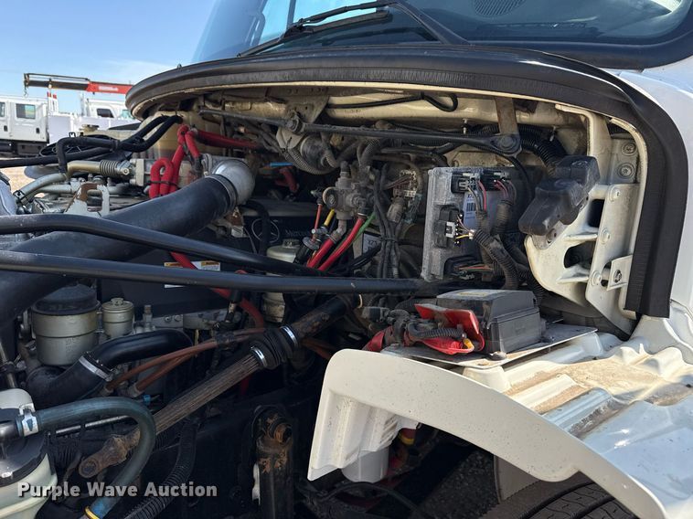 image for item EG5812 2007 Freightliner Business Class M2 Ext. Cab utility / service truck