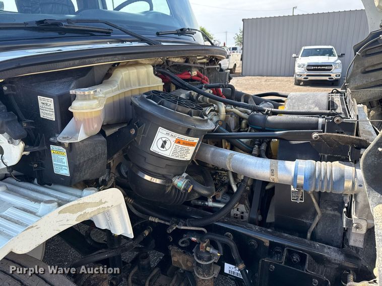 image for item EG5812 2007 Freightliner Business Class M2 Ext. Cab utility / service truck