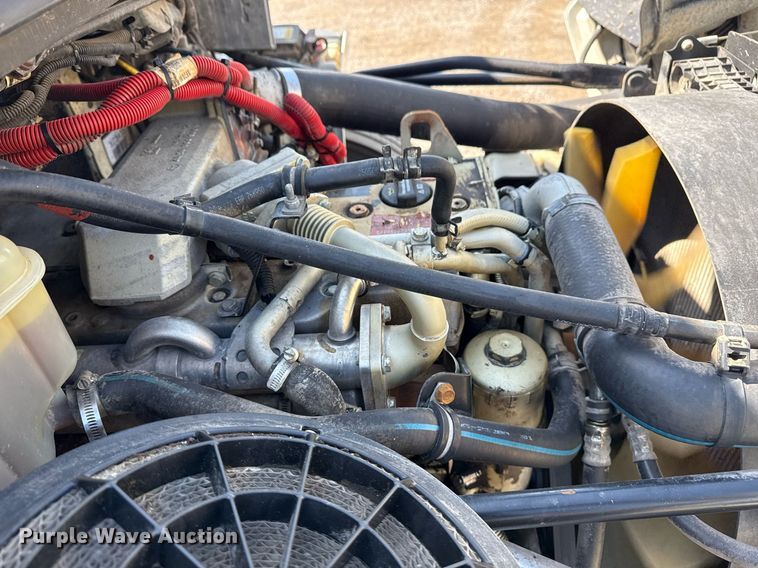 image for item EG5812 2007 Freightliner Business Class M2 Ext. Cab utility / service truck