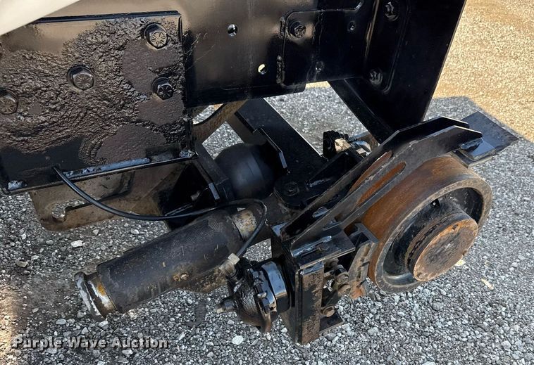 image for item EG5812 2007 Freightliner Business Class M2 Ext. Cab utility / service truck