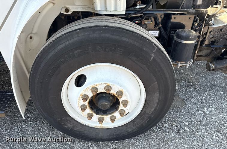 image for item EG5812 2007 Freightliner Business Class M2 Ext. Cab utility / service truck