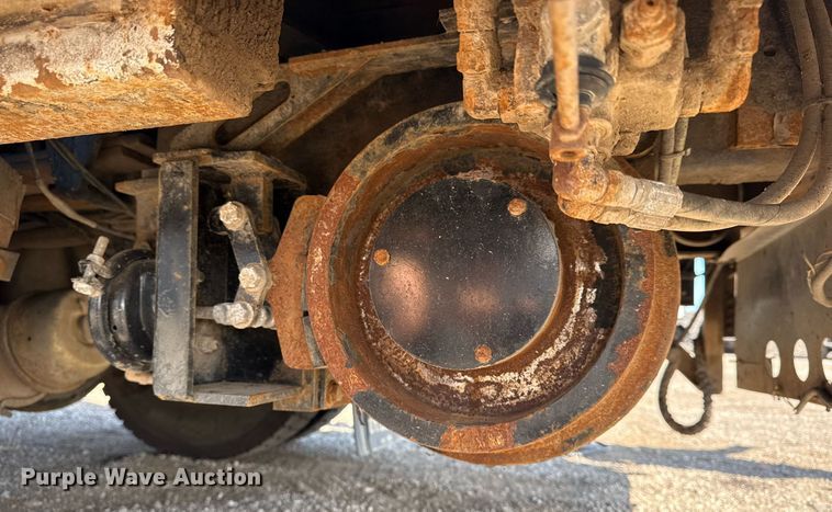 image for item EG5812 2007 Freightliner Business Class M2 Ext. Cab utility / service truck