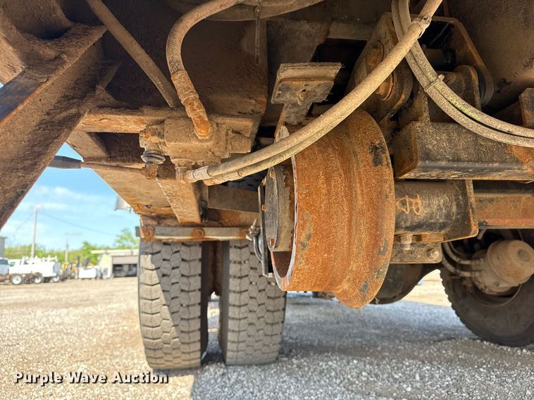 image for item EG5812 2007 Freightliner Business Class M2 Ext. Cab utility / service truck