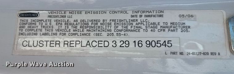 image for item EG5812 2007 Freightliner Business Class M2 Ext. Cab utility / service truck