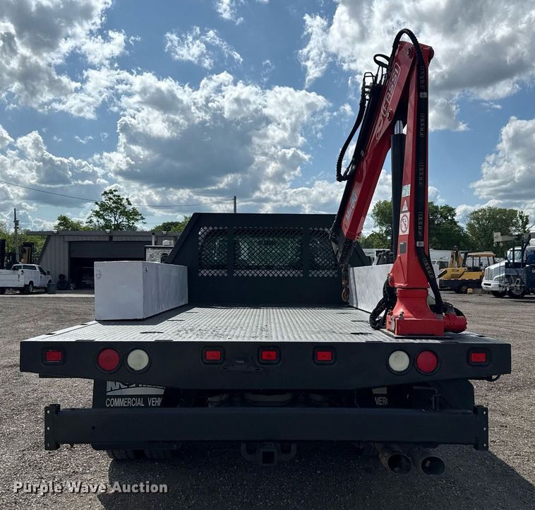 image for item EG5820 2015 Ford F550 Super Duty flatbed truck