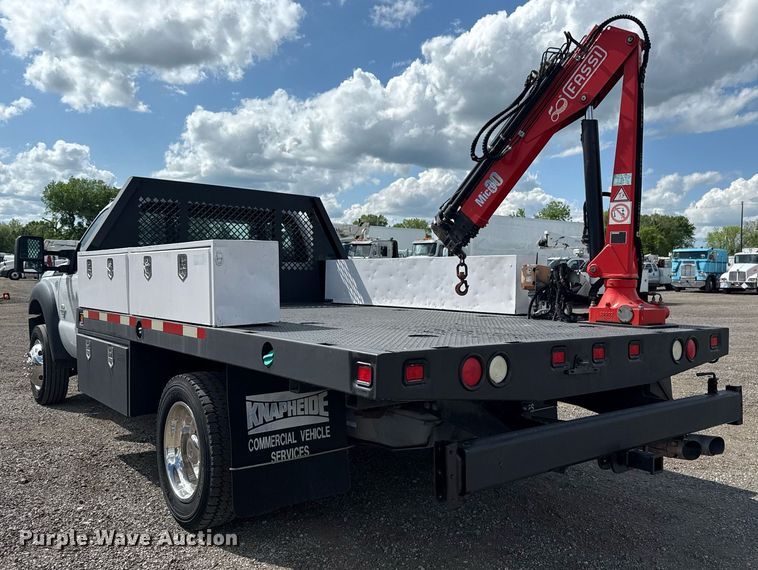 image for item EG5820 2015 Ford F550 Super Duty flatbed truck