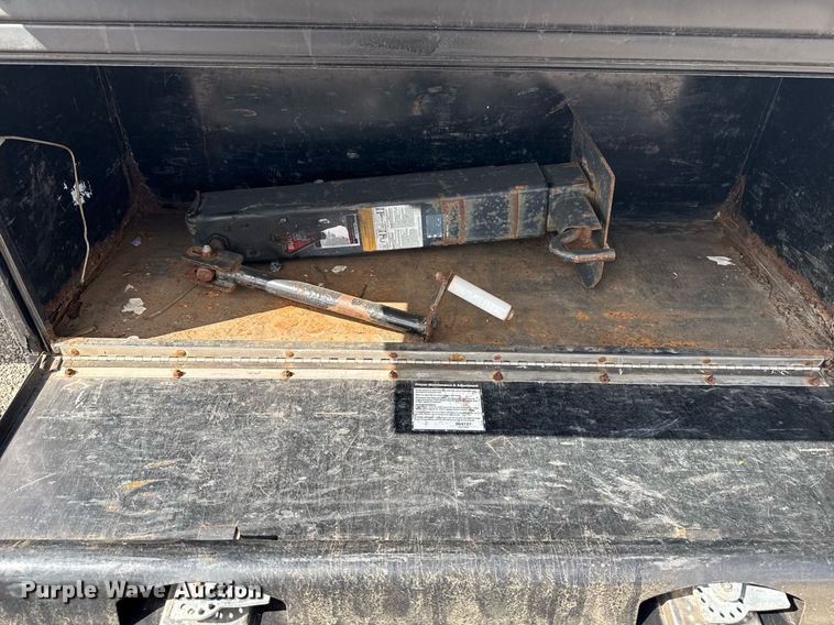 image for item EG5820 2015 Ford F550 Super Duty flatbed truck