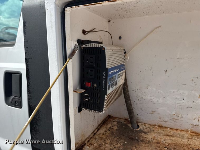 image for item EG5820 2015 Ford F550 Super Duty flatbed truck