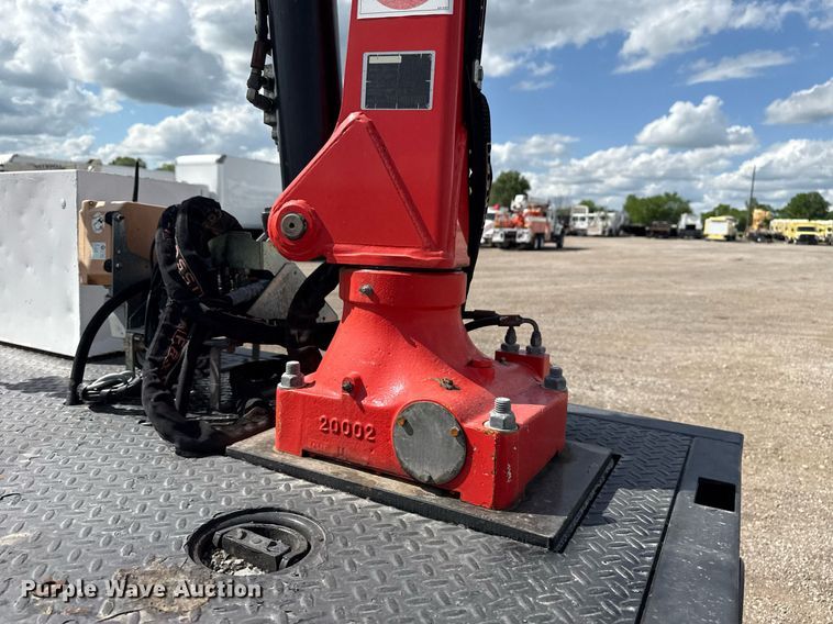 image for item EG5820 2015 Ford F550 Super Duty flatbed truck