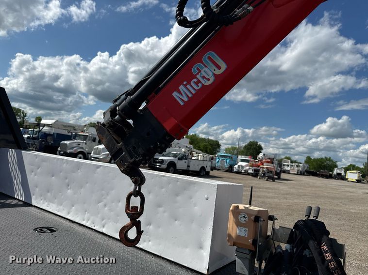 image for item EG5820 2015 Ford F550 Super Duty flatbed truck