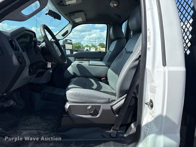 image for item EG5820 2015 Ford F550 Super Duty flatbed truck