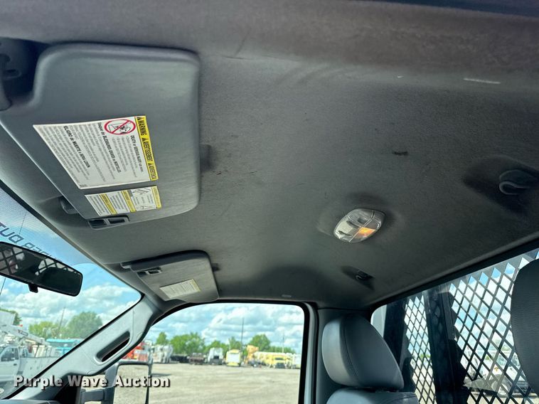 image for item EG5820 2015 Ford F550 Super Duty flatbed truck