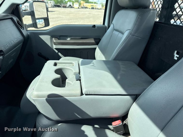 image for item EG5820 2015 Ford F550 Super Duty flatbed truck