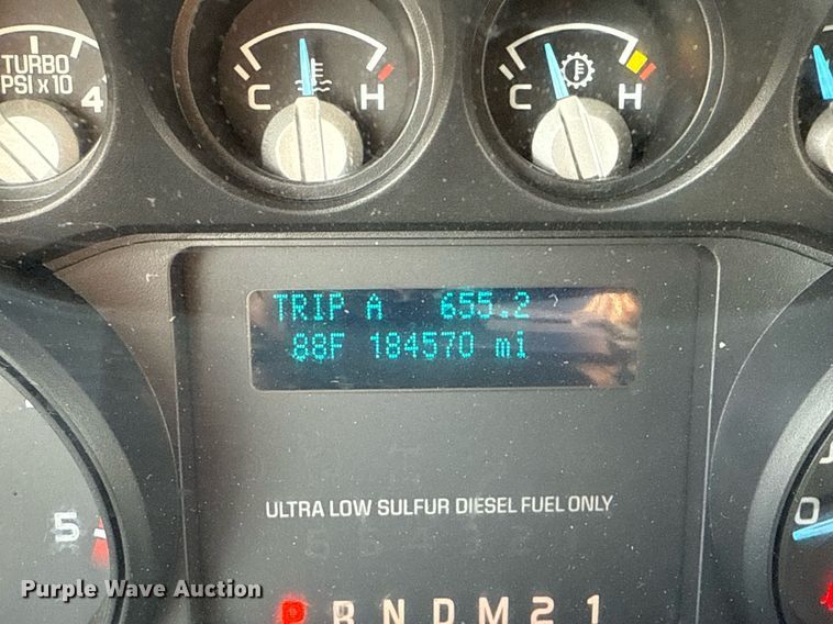 image for item EG5820 2015 Ford F550 Super Duty flatbed truck