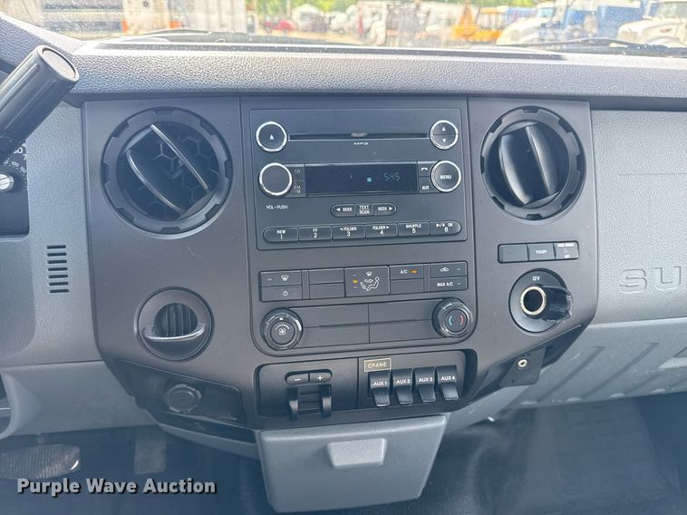 image for item EG5820 2015 Ford F550 Super Duty flatbed truck