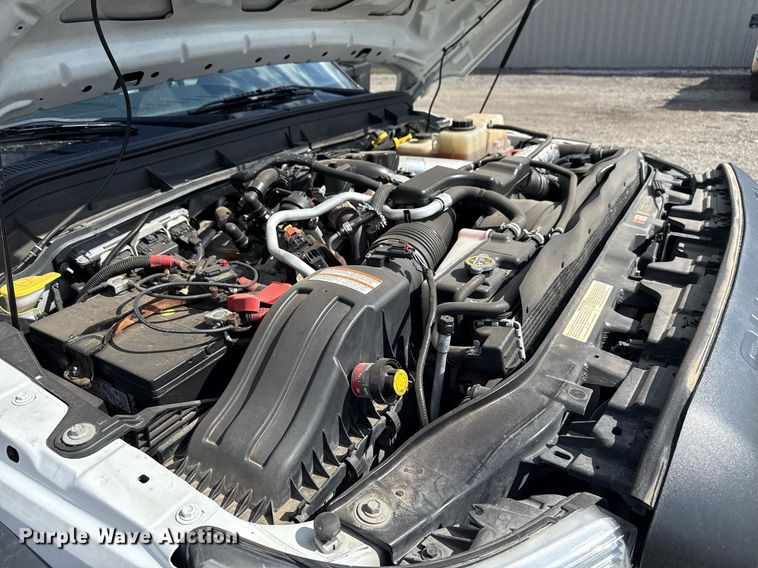 image for item EG5820 2015 Ford F550 Super Duty flatbed truck