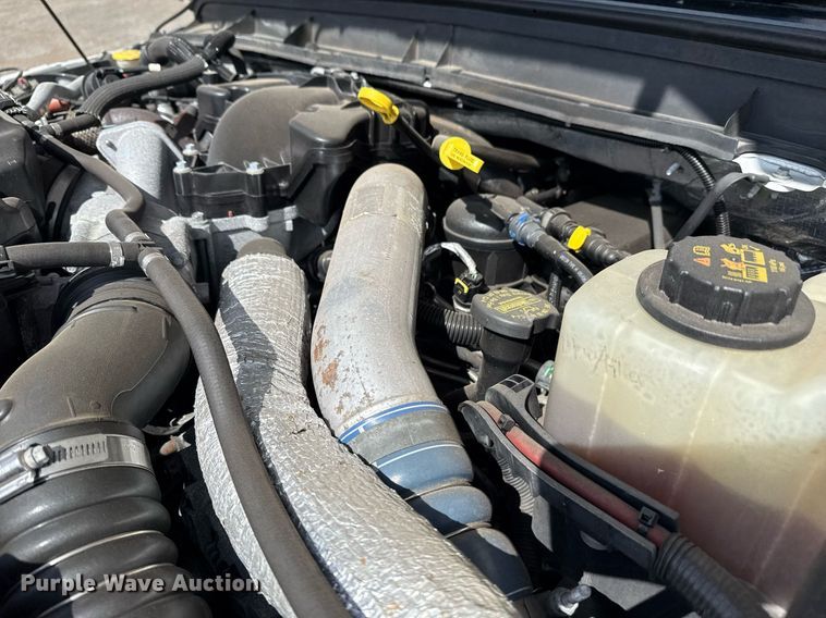 image for item EG5820 2015 Ford F550 Super Duty flatbed truck