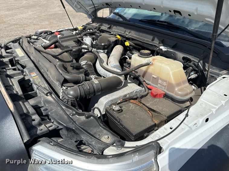 image for item EG5820 2015 Ford F550 Super Duty flatbed truck