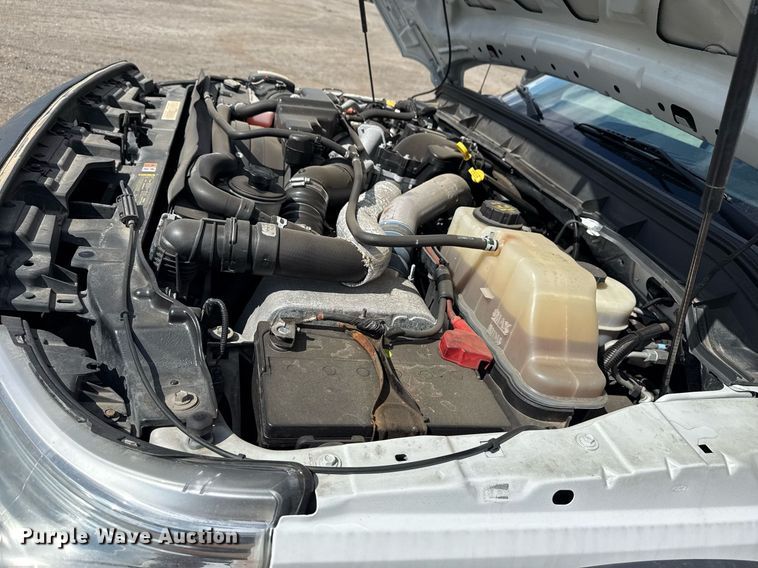 image for item EG5820 2015 Ford F550 Super Duty flatbed truck