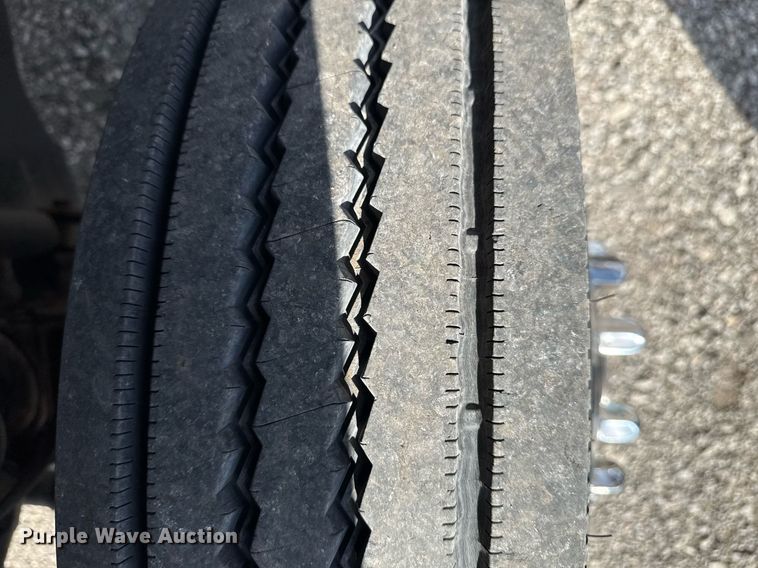 image for item EG5820 2015 Ford F550 Super Duty flatbed truck