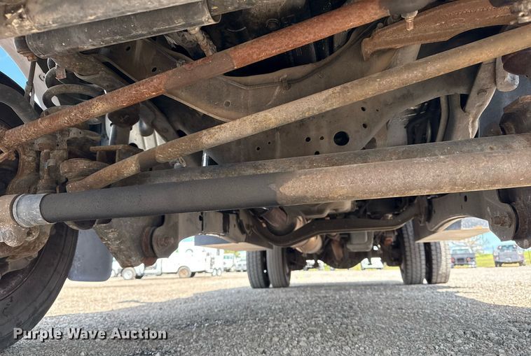 image for item EG5820 2015 Ford F550 Super Duty flatbed truck