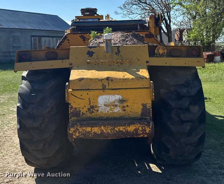 image for item EG6422 1978 John Deere 762 elevating scraper