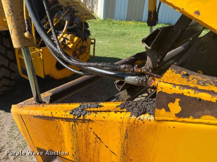 image for item EG6422 1978 John Deere 762 elevating scraper