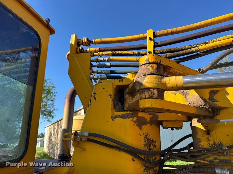 image for item EG6422 1978 John Deere 762 elevating scraper