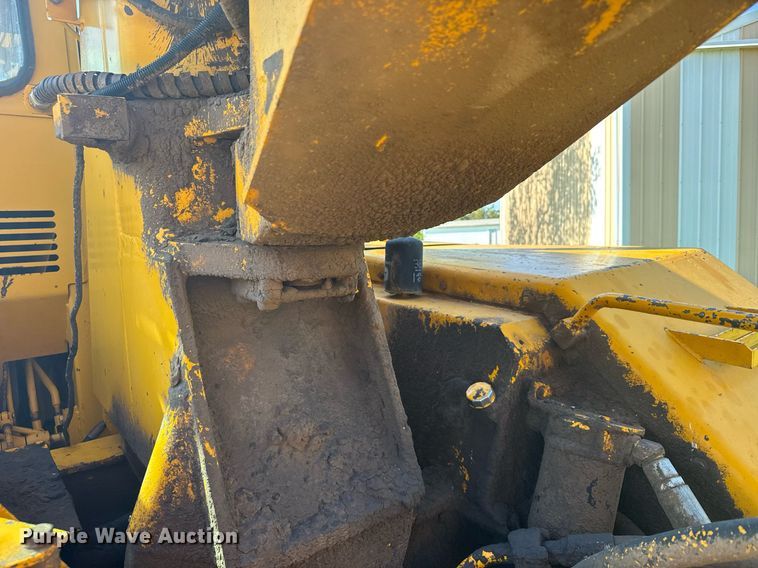 image for item EG6422 1978 John Deere 762 elevating scraper