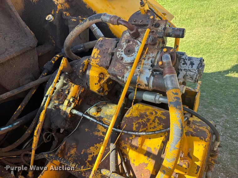 image for item EG6422 1978 John Deere 762 elevating scraper