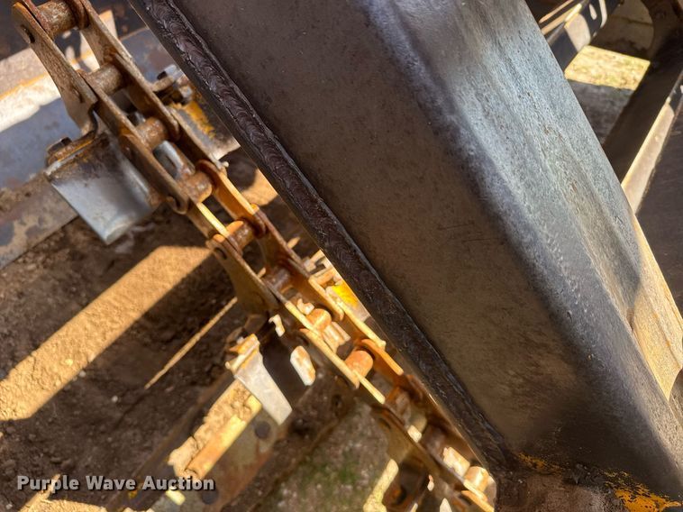 image for item EG6422 1978 John Deere 762 elevating scraper