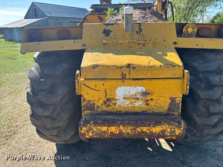 image for item EG6422 1978 John Deere 762 elevating scraper