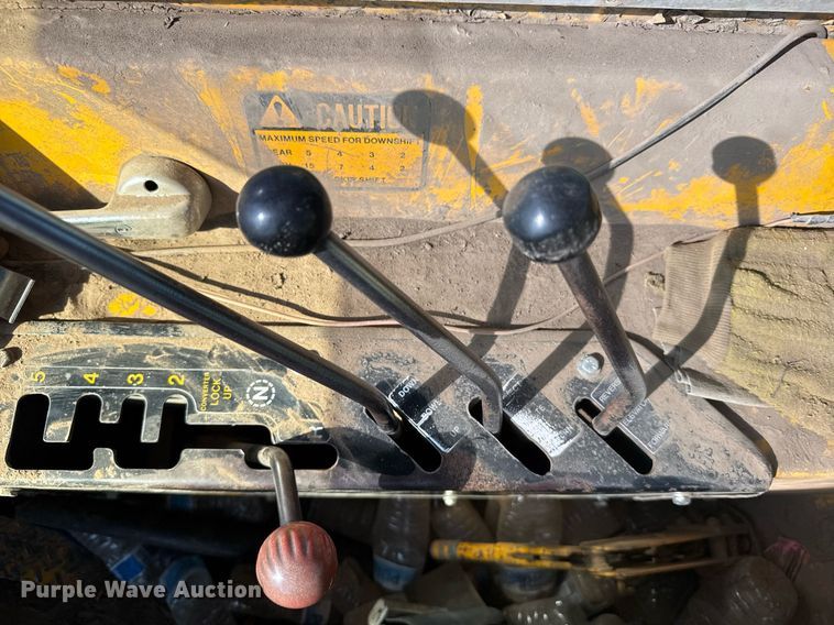 image for item EG6422 1978 John Deere 762 elevating scraper