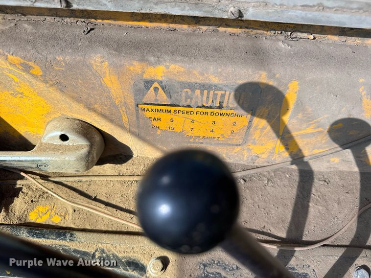 image for item EG6422 1978 John Deere 762 elevating scraper