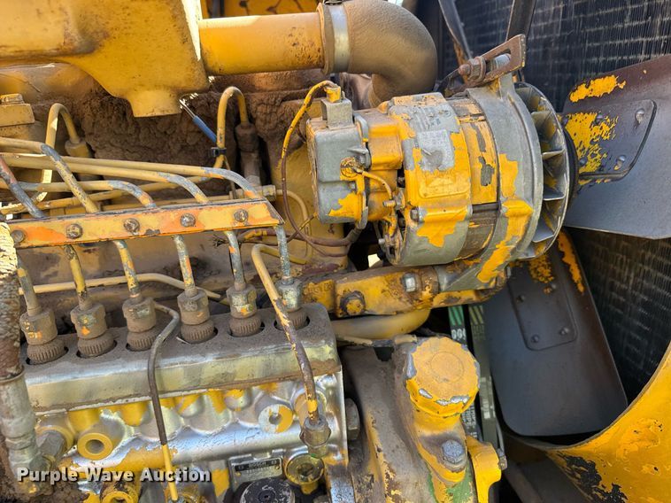 image for item EG6422 1978 John Deere 762 elevating scraper