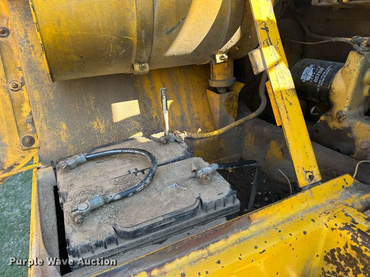 image for item EG6422 1978 John Deere 762 elevating scraper