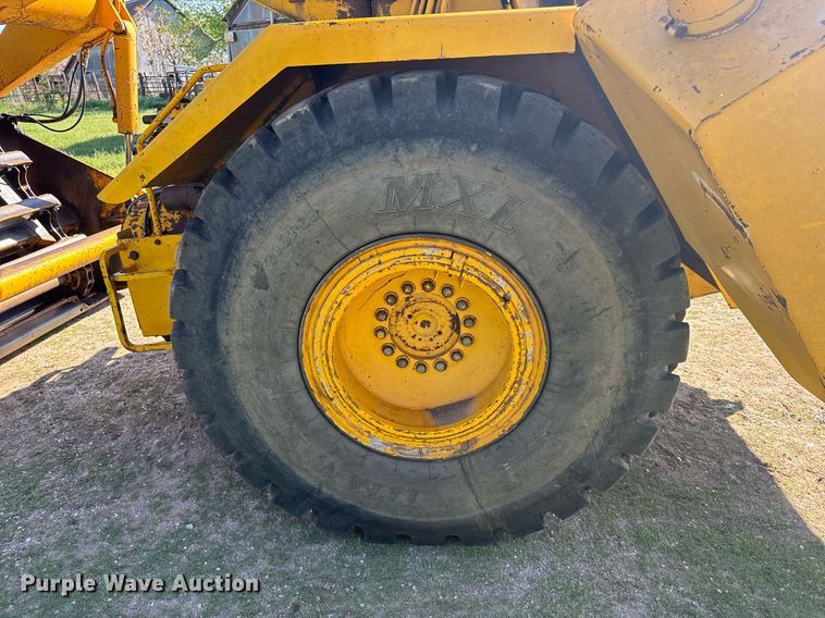 image for item EG6422 1978 John Deere 762 elevating scraper