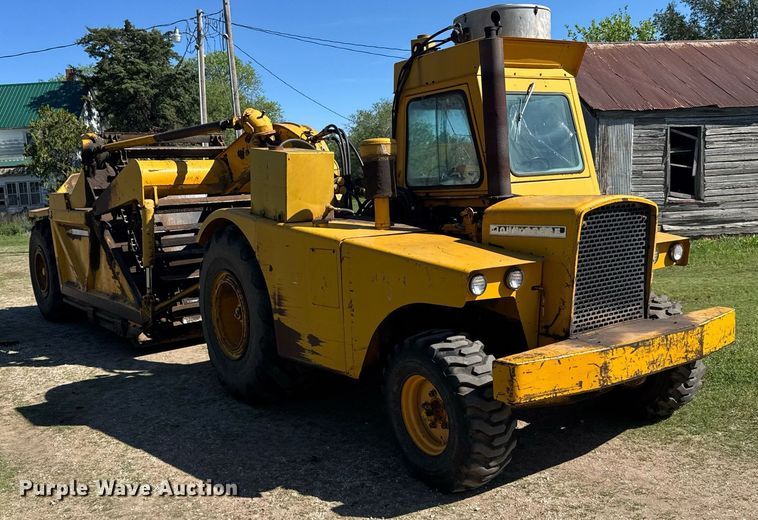 image for item EG6423 1974 John Deere 760A elevating scraper