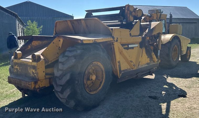 image for item EG6423 1974 John Deere 760A elevating scraper