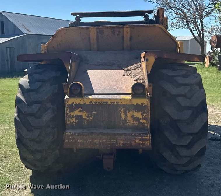 image for item EG6423 1974 John Deere 760A elevating scraper