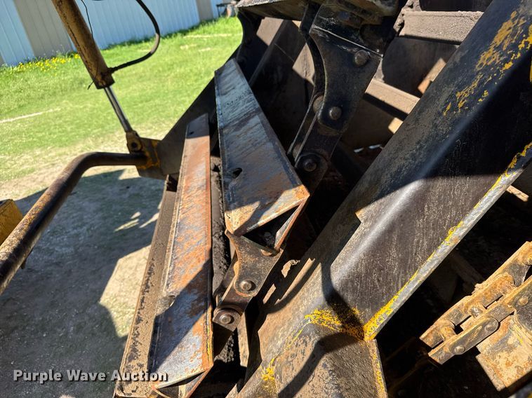 image for item EG6423 1974 John Deere 760A elevating scraper