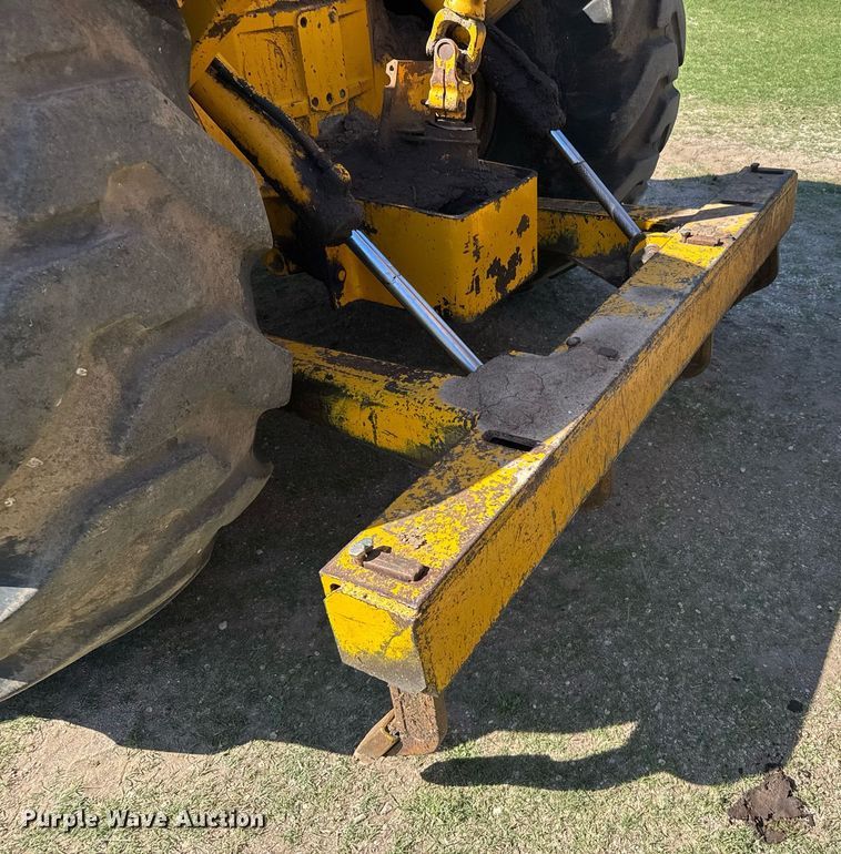 image for item EG6423 1974 John Deere 760A elevating scraper