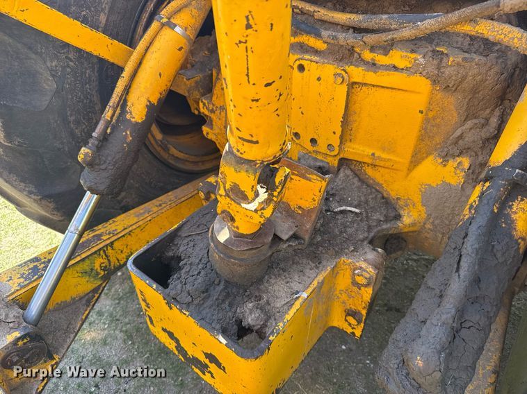 image for item EG6423 1974 John Deere 760A elevating scraper