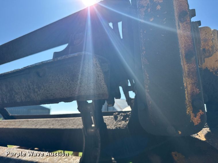 image for item EG6423 1974 John Deere 760A elevating scraper